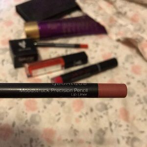 Younique Moodstruck precision pencil lipliner